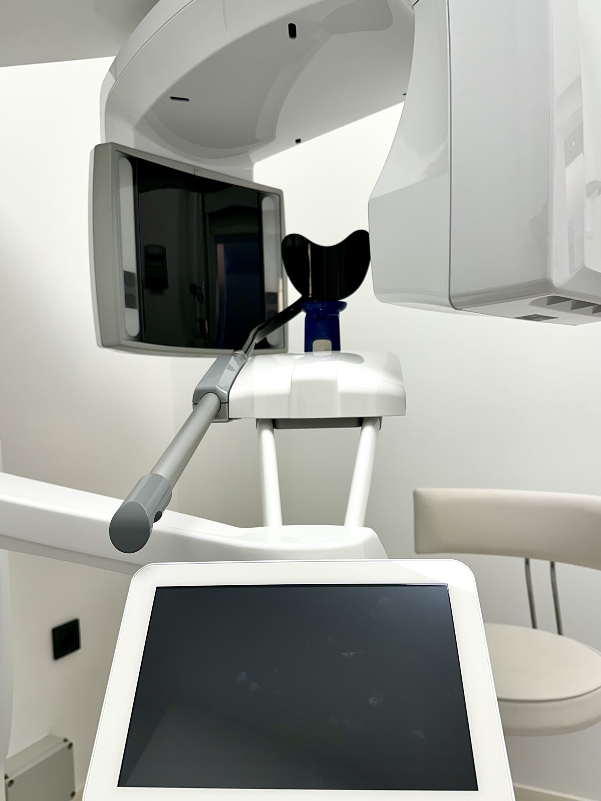 3D CBCT uređaj najnovije generacije